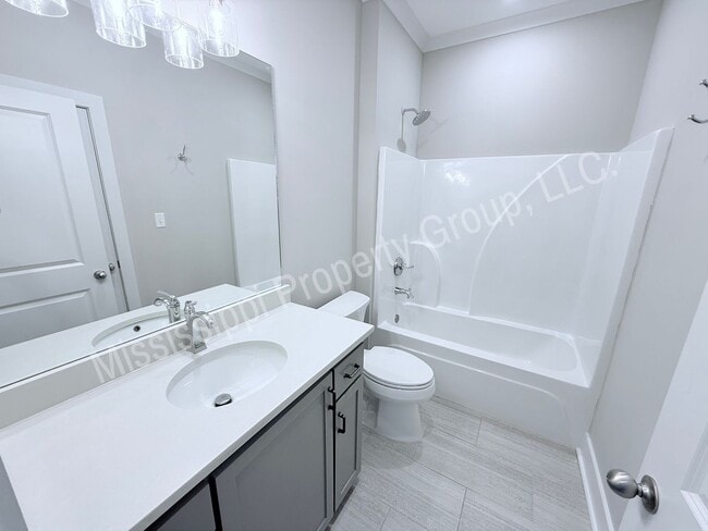 Building Photo - 1405 Pleasant Dr