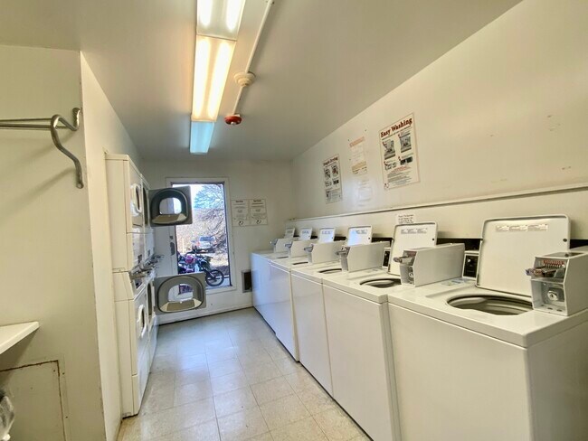 Building Photo - 4500 Beau Monde Dr