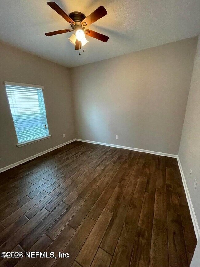 Building Photo - 81051 Leeside Ct