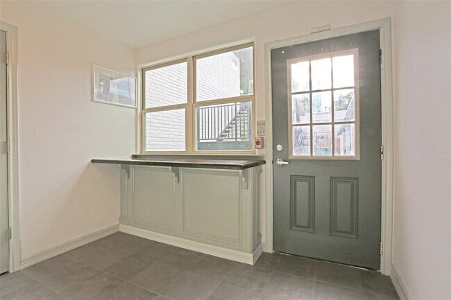 Building Photo - 4737 Aftonshire Dr