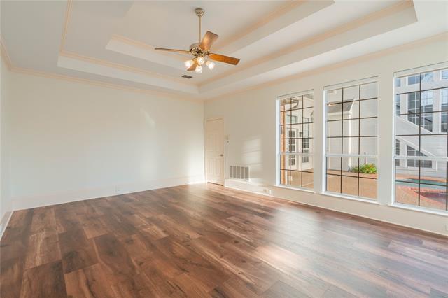 Building Photo - 4465 Longfellow Dr