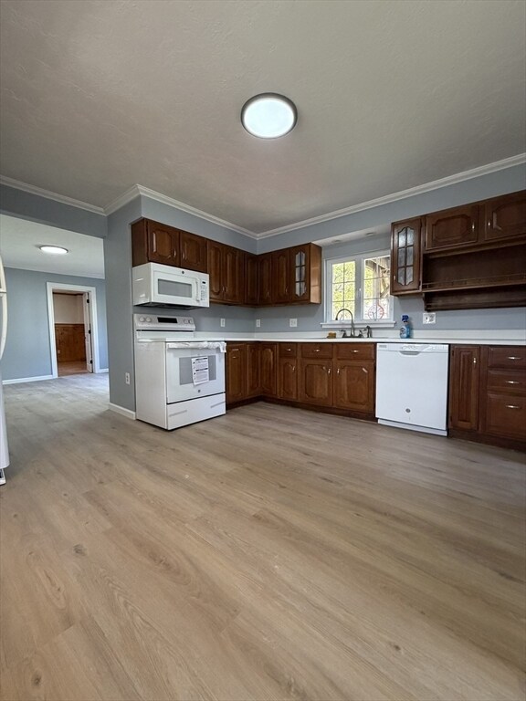 Building Photo - 326 N Main St