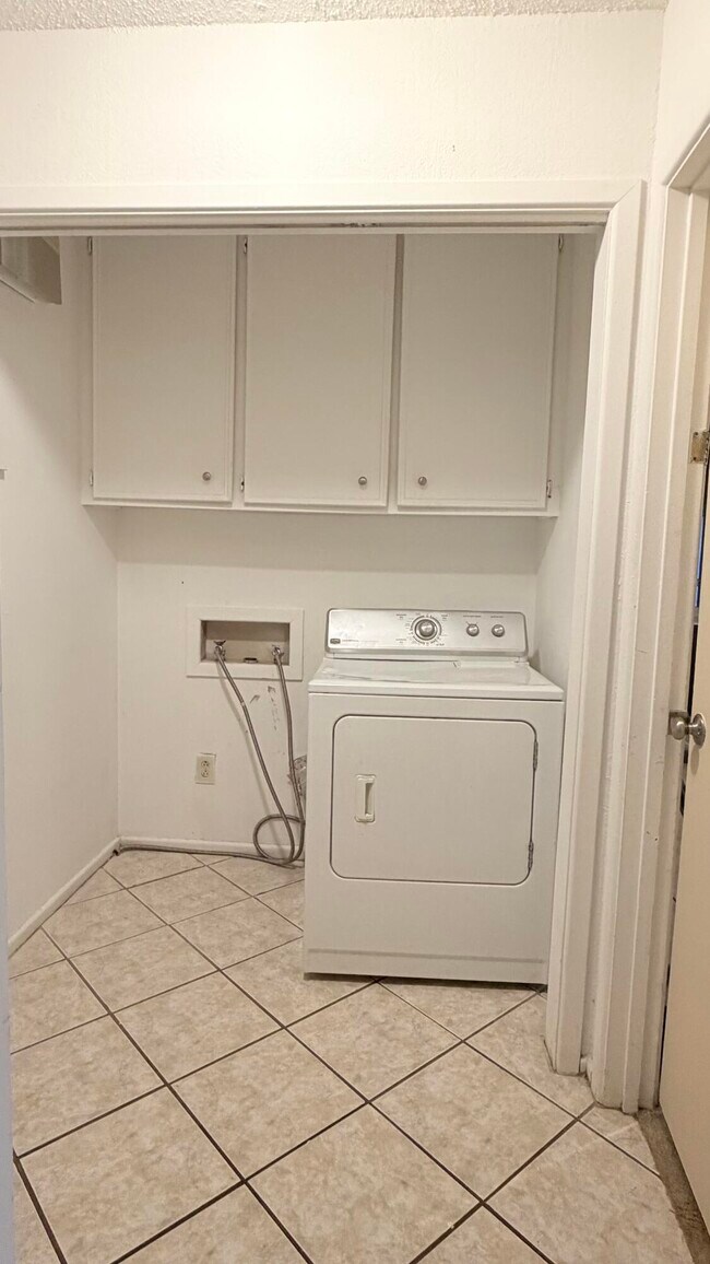 Building Photo - 2310 79th St