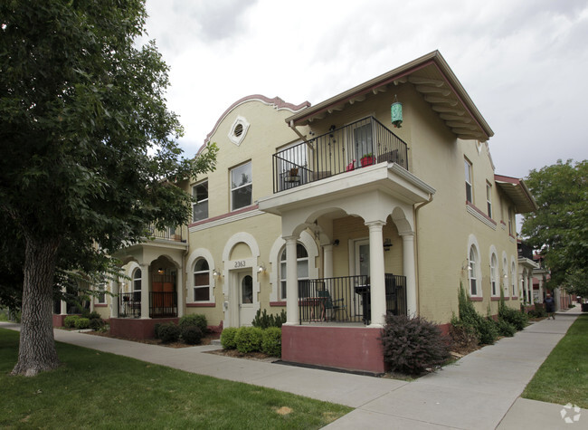 Primary Photo - Peerless Apartments