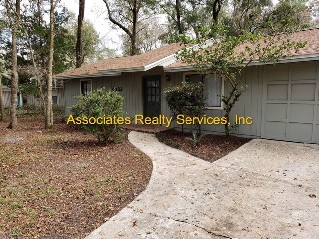 Building Photo - Renovated 2 bedroom with Office home in Springtree!