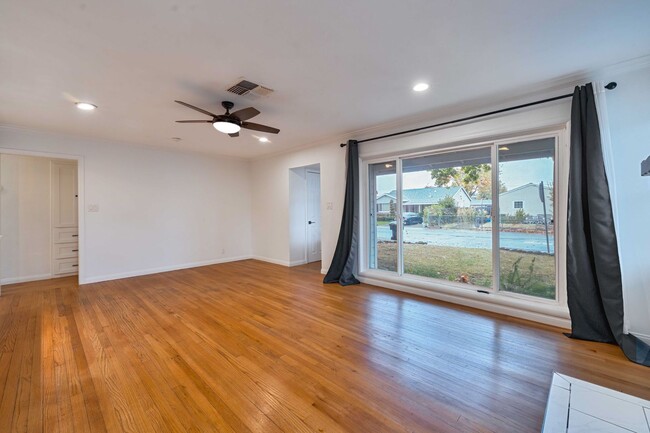 Building Photo - Charming Fully Remodeled 3-Bedroom Home wi...