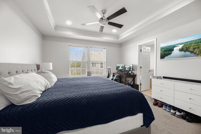 Building Photo - 9364 Paragon Way