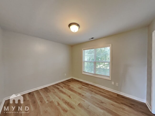 Building Photo - 4253 Beacon Crest Way