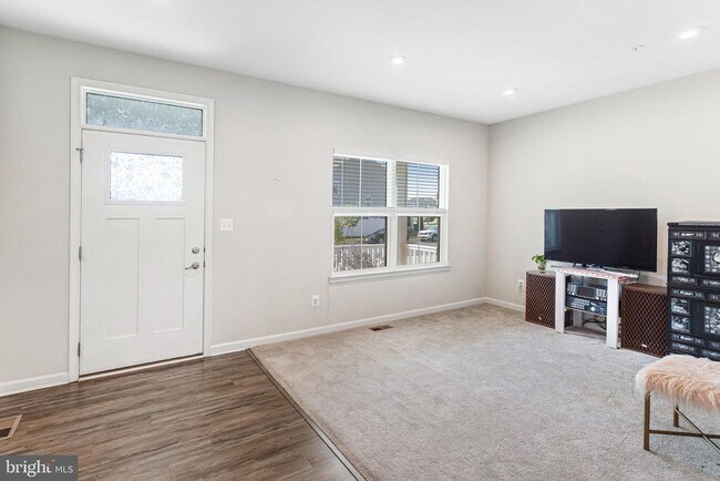 Building Photo - 11241 Wheeler Ridge Dr