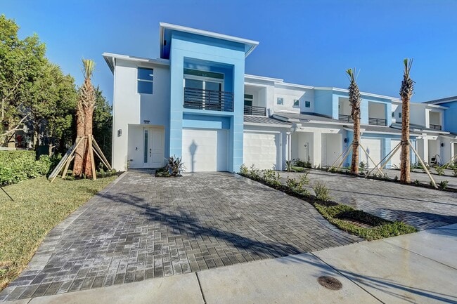 Building Photo - Frederick Isles Townhomes - Delray Beach