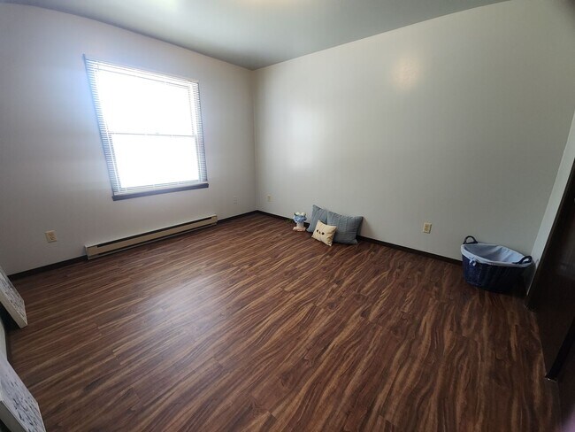 Building Photo - 1129 Primrose Ct