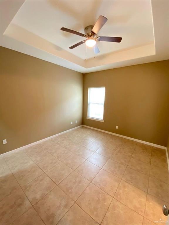 Building Photo - 2111 Garden Ridge Dr