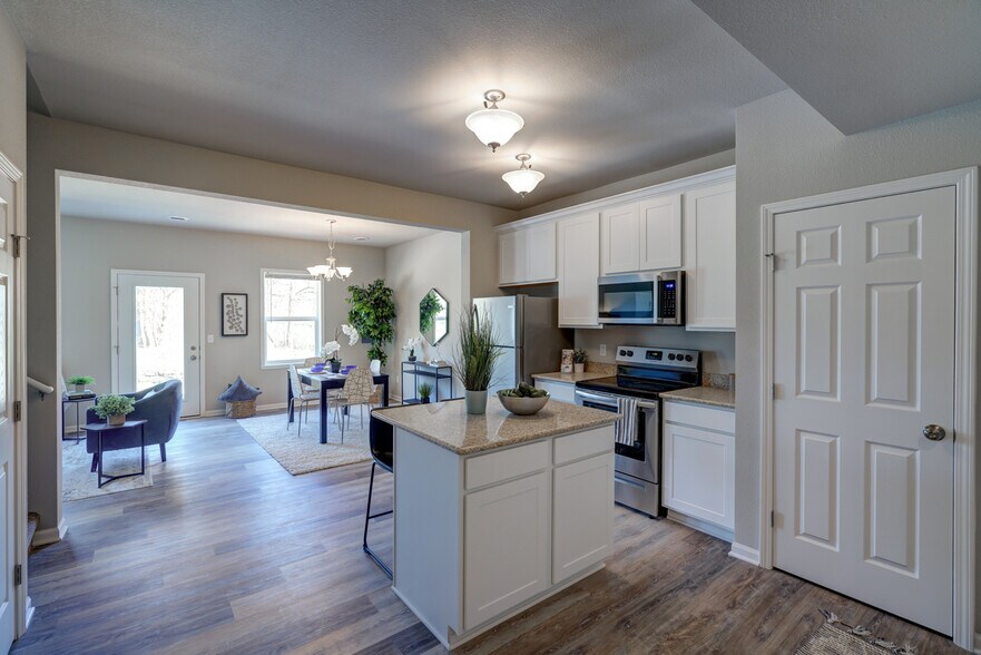 Building Photo - 605 McKay Way