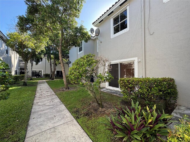 Building Photo - 14046 SW 49th St