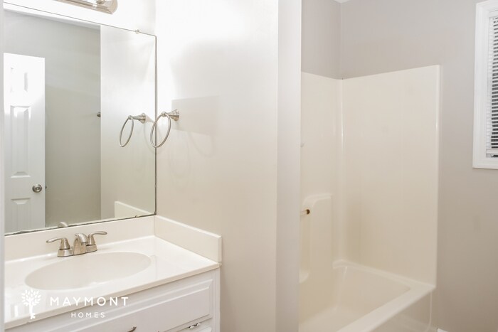 Building Photo - 29944 Little Creek Rd