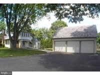 Building Photo - 140 W Butler Ave