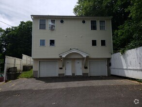 Building Photo - 37-39 Munchausen Avenue - Blue Pod