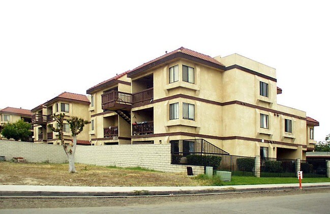 Building Photo - Placentia Garden Apartments