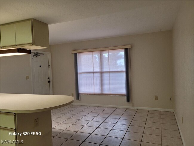 Building Photo - 4019 SE 20th Pl