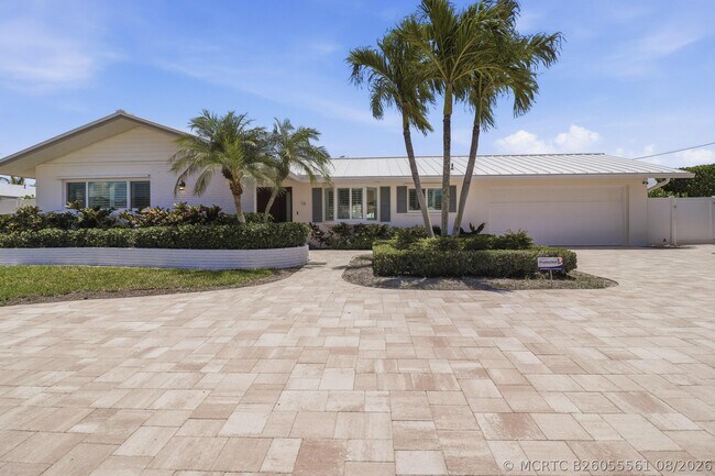 Building Photo - 16 Leeward Cir