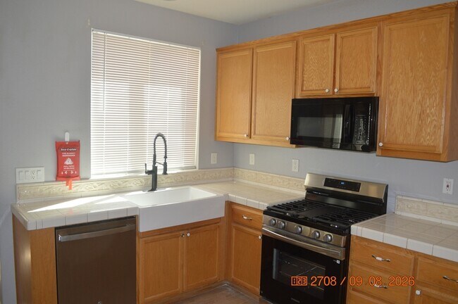 Building Photo - 5305 Cottage Cove Dr