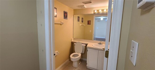 Building Photo - 2411 Berkshire Ct