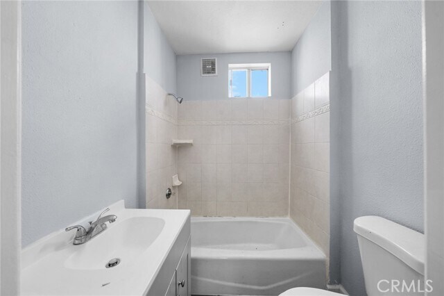 Building Photo - 6513 Lexington Ave