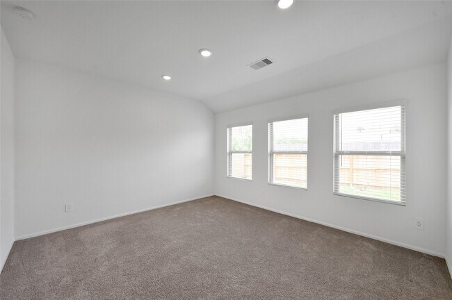 Building Photo - 3609 Oakvale Dr