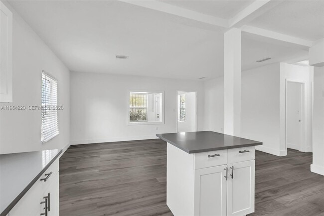 Building Photo - 1176 NW 48th St