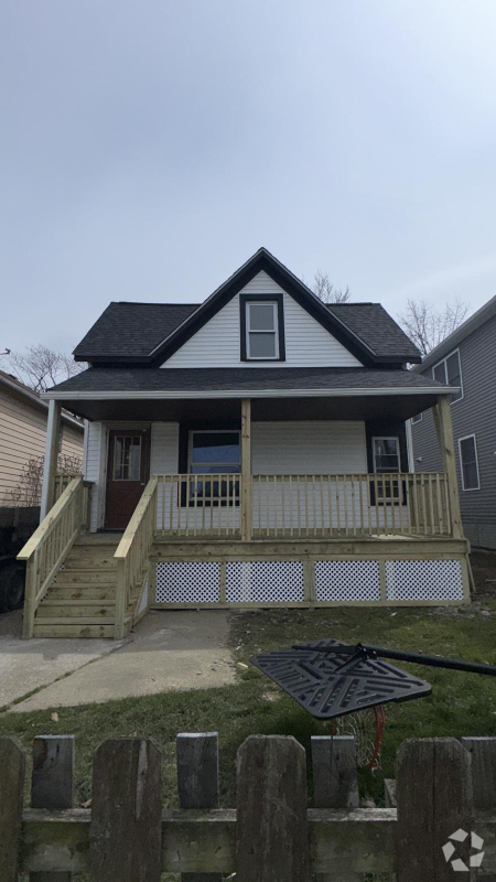 Building Photo - 7609 Eve Ave