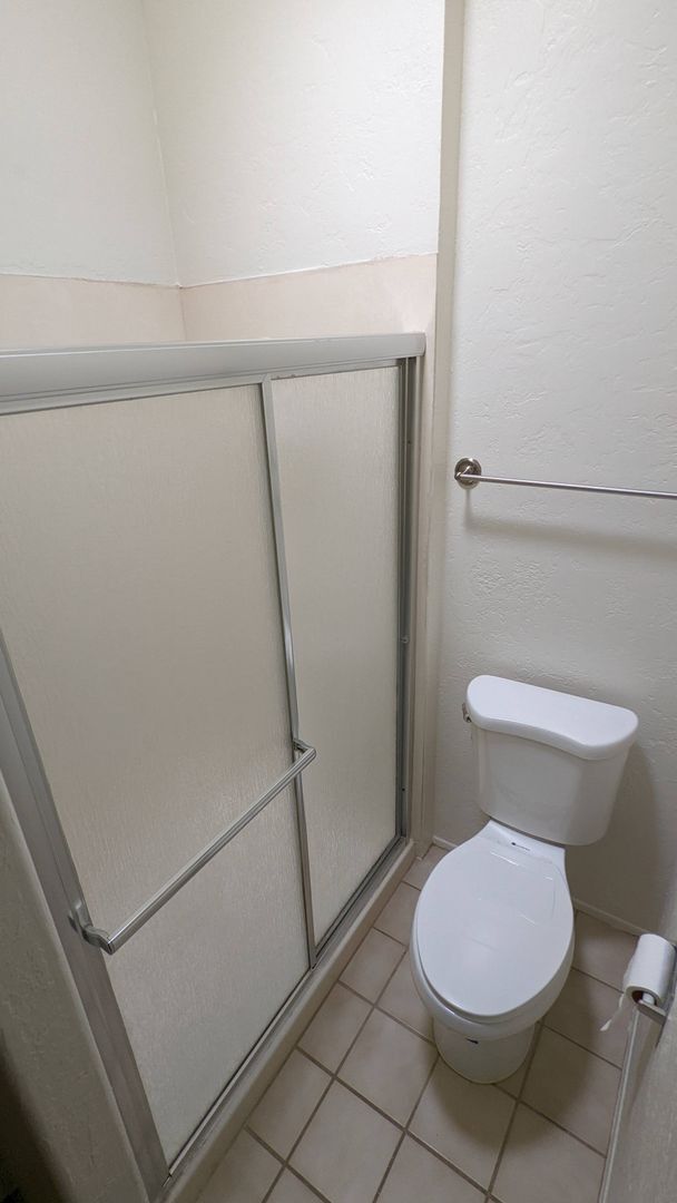 Building Photo - Beautiful Townhouse - 3 bed & 2 bath in Gr...