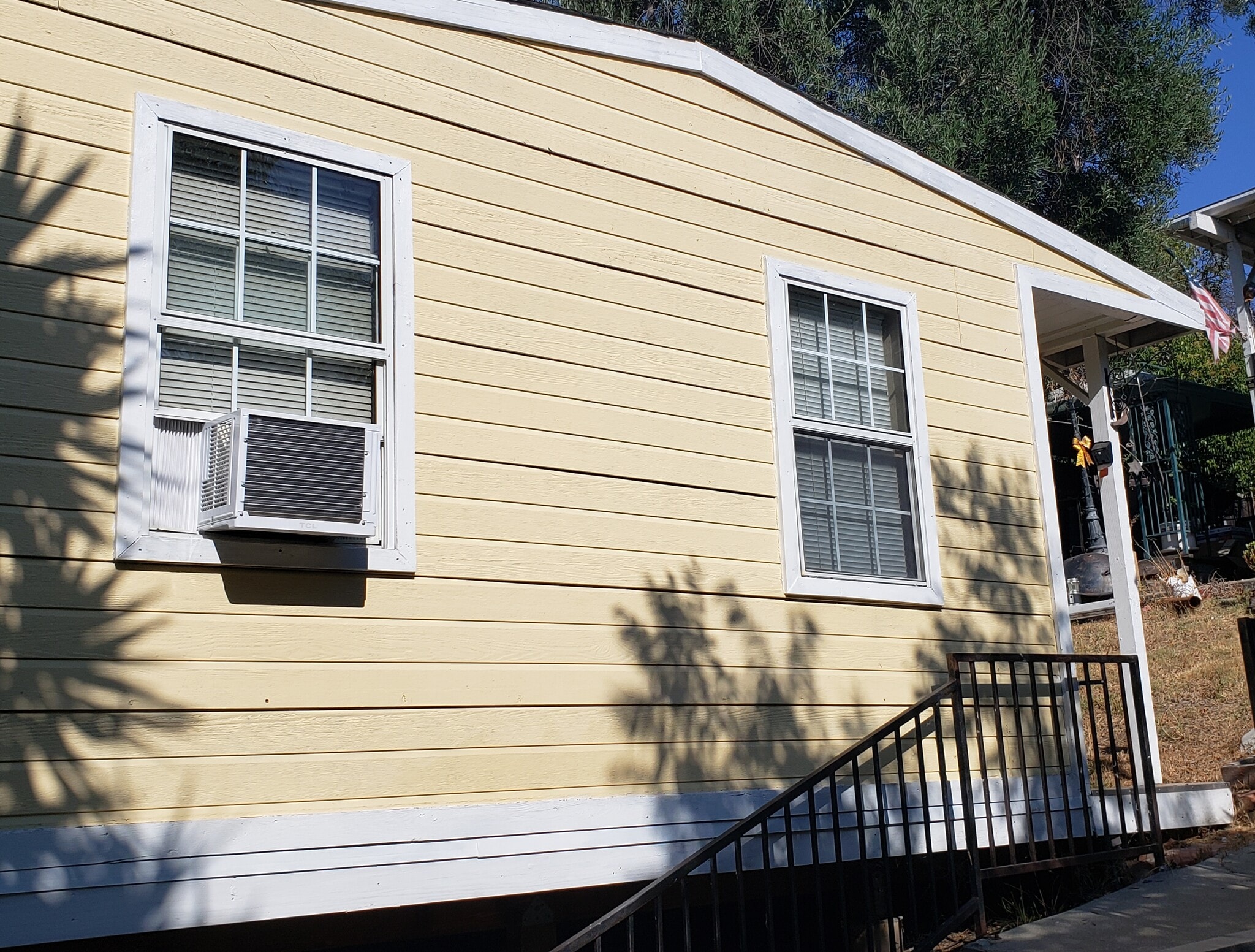 Standalone building exterior. - 4966 Twining St