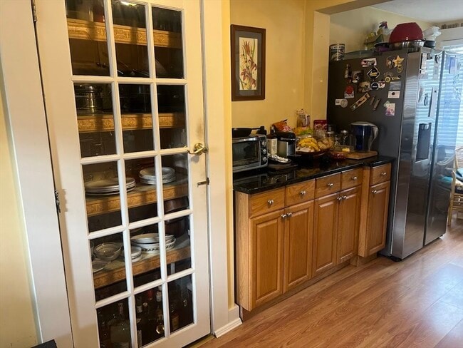 Building Photo - 9 Broad St