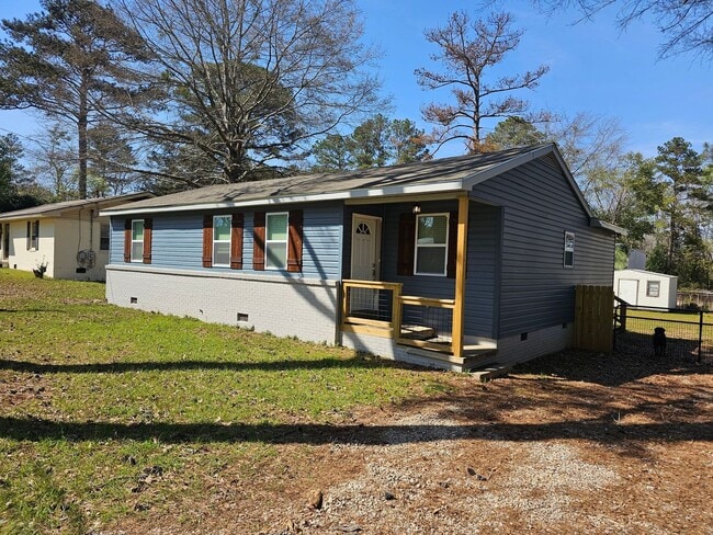 Building Photo - 1533 Emily Ave