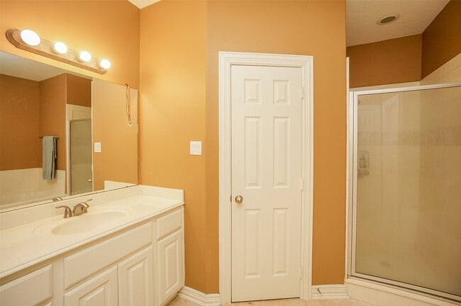 Building Photo - 13026 Gentryside Ct