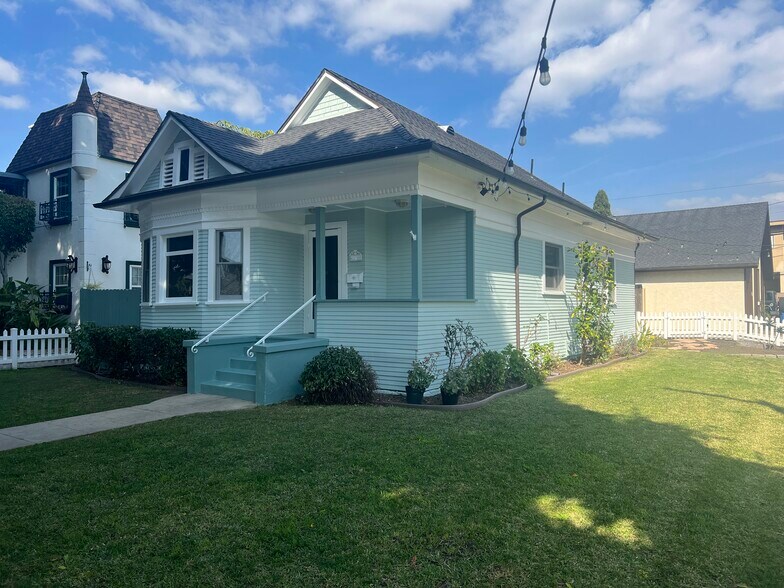 Building Photo - 4190 Lincoln Ave