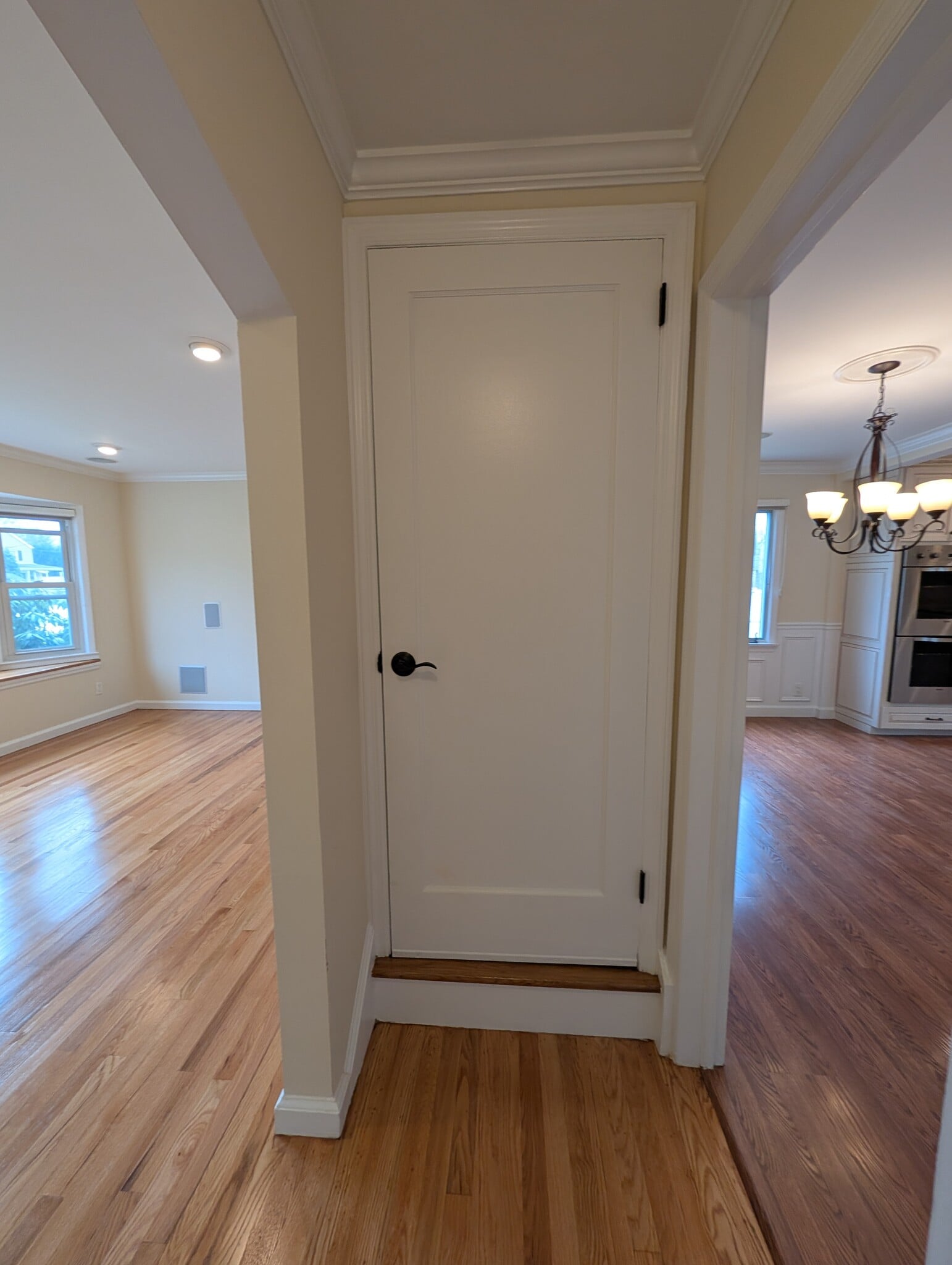 Building Photo - 449 Van Buren St