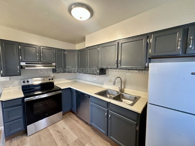 Building Photo - 3523 S Downing St