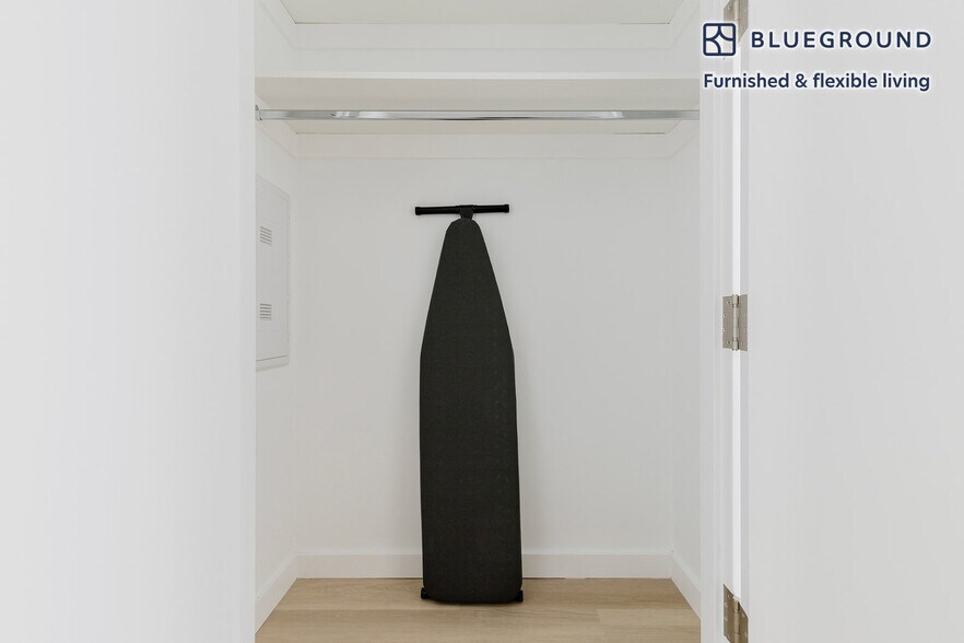 Building Photo - 150 Lawrence St