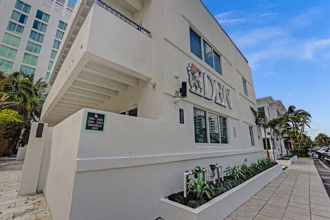 Building Photo - 3020 Seville St