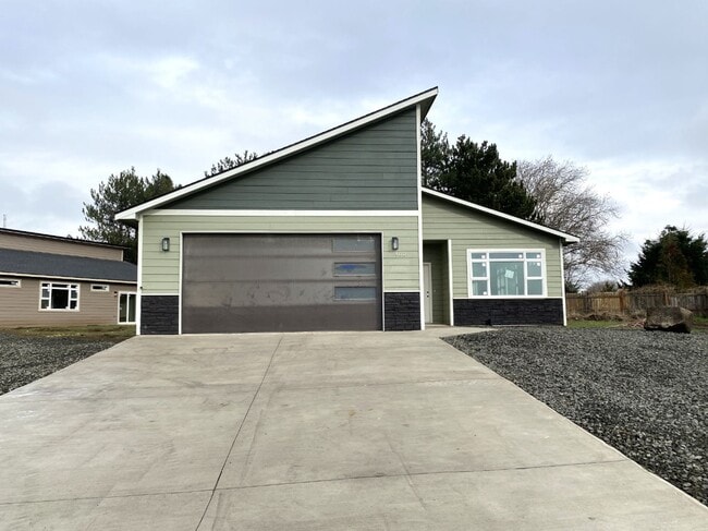 Building Photo - Brand New Construction