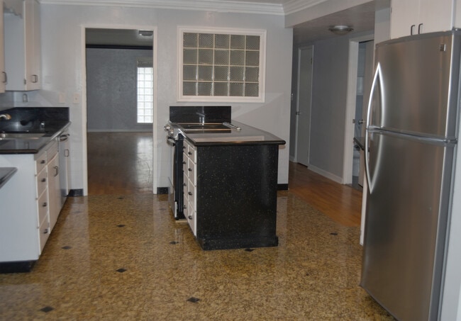 Building Photo - Charming Updated 1955 Rambler – 3 Bed, 2 B...