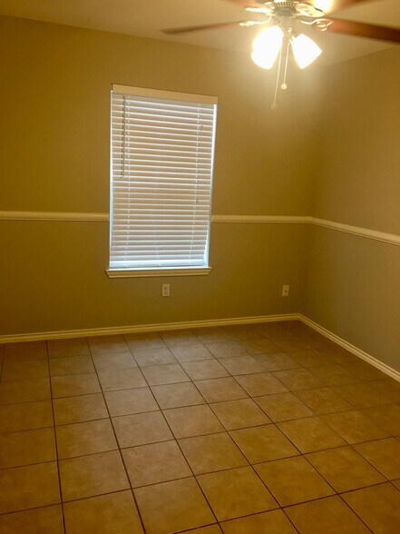 Bedroom 1 - 4003 Santa Susana