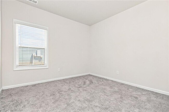 Building Photo - 212 Venture Dr