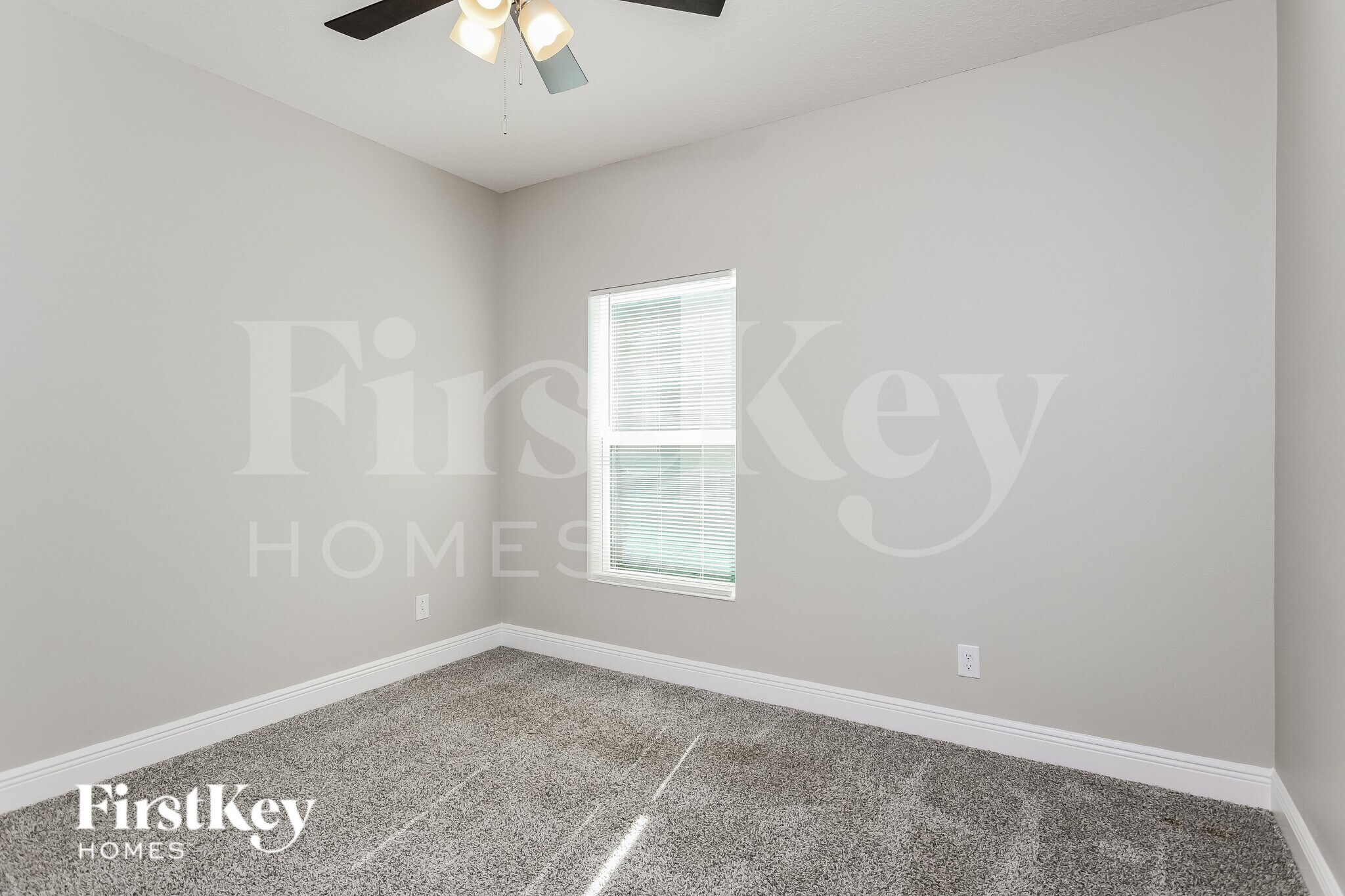 Building Photo - 689 Blackstone St