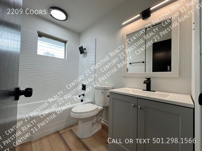 Building Photo - 2209 Coors Dr