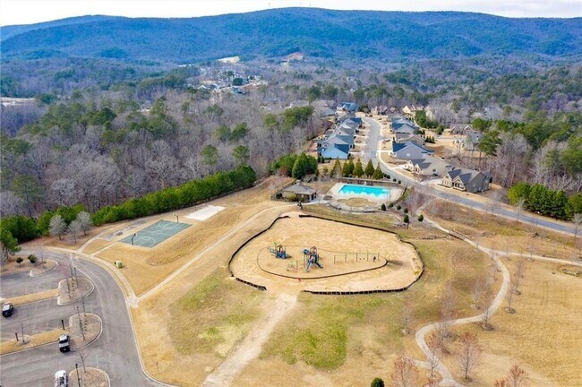 Building Photo - 309 Trappers Bluff