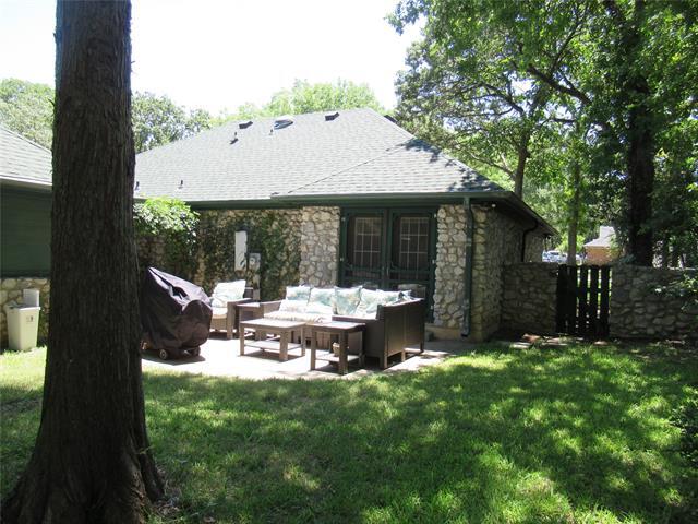 Building Photo - 707 High Crest Dr