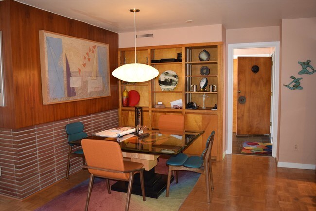 Building Photo - 301 Homan Ave