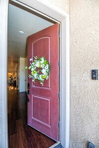 Building Photo - "Fully-Furnished 3-Bedroom, 2-Bathroom Home!"